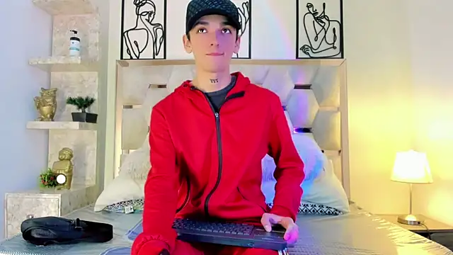 SexyJuliii21 online show from 10-02-25, 08:38