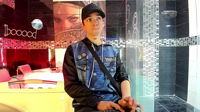 SexyJuliii21 online show from 10-04-25, 09:46