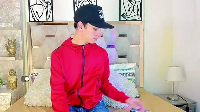 SexyJuliii21 online show from 10-09-25, 09:57