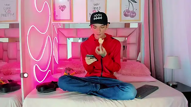 SexyJuliii21 online show from 10-11-25, 10:30