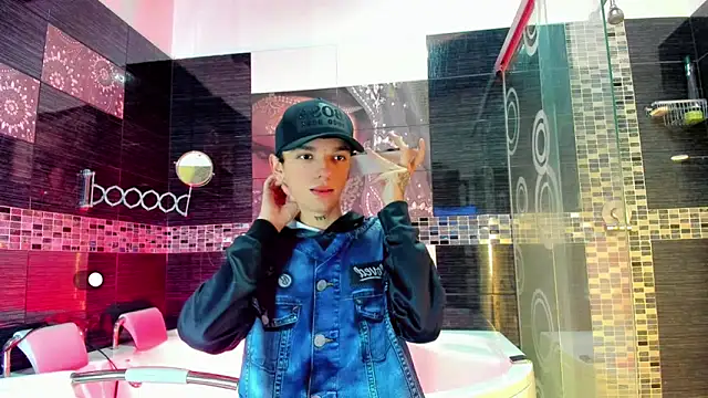 SexyJuliii21 online show from 10-30-25, 09:48