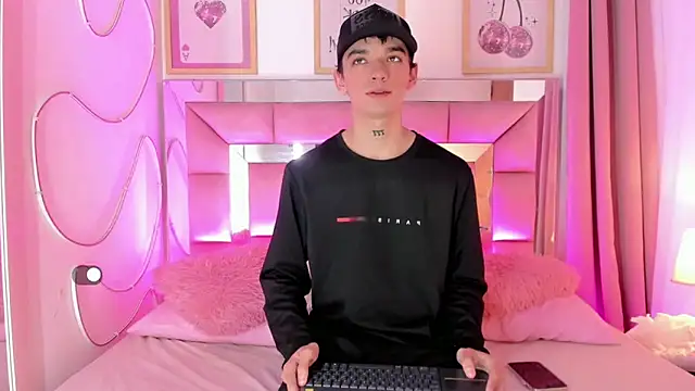 SexyJuliii21 online show from 11-04-25, 10:42