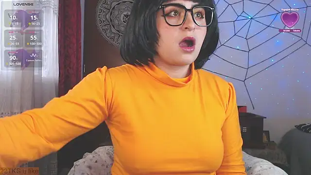 Snapshot of Marci_owo chatting on 10-31-25, 03:13 Marci owo online show from 10-31-25, 03:13