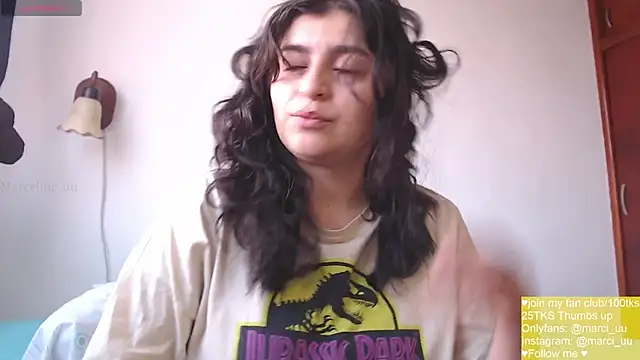 Snapshot of Marci_owo chatting on 03-15-26, 12:44 Marci owo online show from 03-15-26, 12:44