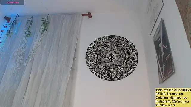 Snapshot of Marci_owo chatting on 03-28-26, 11:26 Marci owo online show from 03-28-26, 11:26