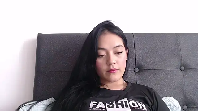 Snapshot of Alisha_99 chatting on 09-22-25, 06:54 Alisha 99 online show from 09-22-25, 06:54