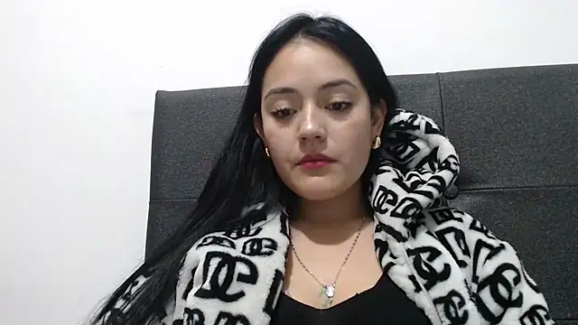 Snapshot of Alisha_99 chatting on 10-02-25, 11:56 Alisha 99 online show from 10-02-25, 11:56