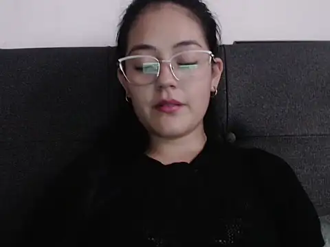 Snapshot of Alisha_99 chatting on 04-19-26, 10:34 Alisha 99 online show from 04-19-26, 10:34