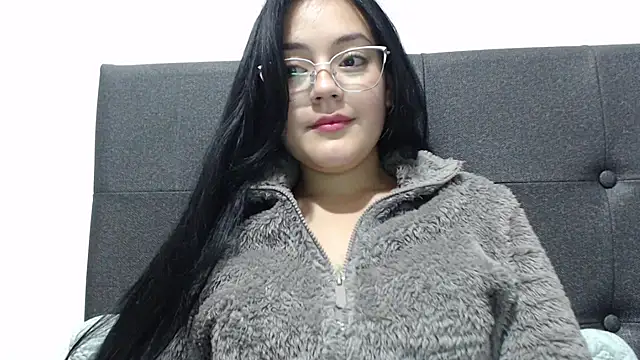 Snapshot of Alisha_99 chatting on 05-15-26, 10:22 Alisha 99 online show from 05-15-26, 10:22