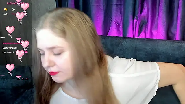 Snapshot of Megan_Violer chatting on 12-02-24, 03:25 Megan Violer online show from 12-02-24, 03:25