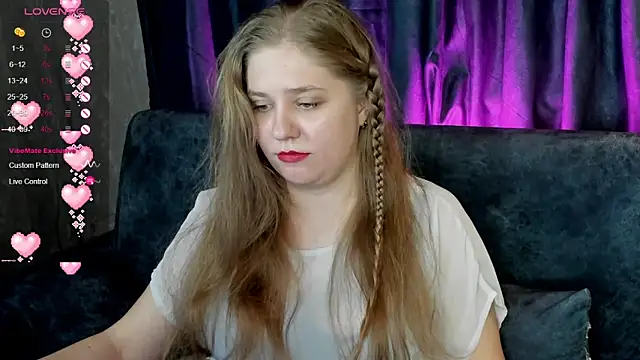 Snapshot of Megan_Violer chatting on 12-02-24, 06:32 Megan Violer online show from 12-02-24, 06:32