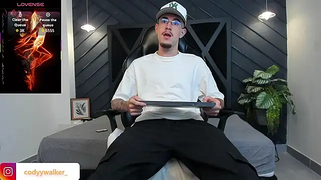 CodyWalkerR online show from 02-04-26, 05:13