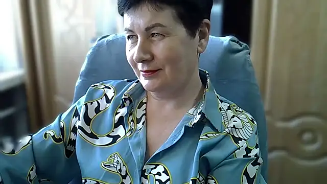 NicoleOlla online show from 02-04-25, 08:35