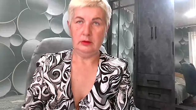 NicoleOlla online show from 10-03-25, 04:53