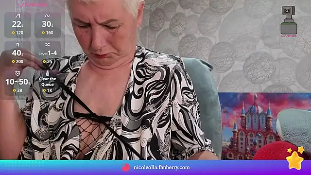 NicoleOlla online show from 05-07-26, 01:00
