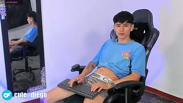 cute diego  online show from 12-10-24, 11:19