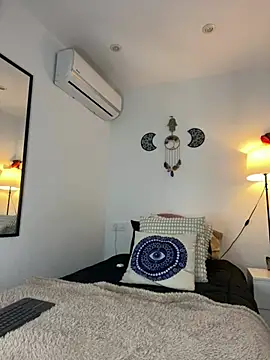 EmelyRogers online show from 02-20-25, 06:46