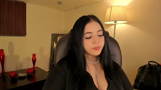 Snapshot of Maaiitee chatting on 02-20-26, 01:11 Maaiitee online show from 02-20-26, 01:11