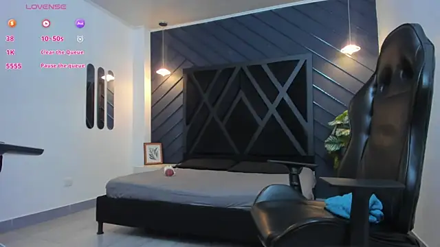 Liam Kleiin online show from 10-18-25, 11:33