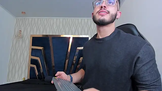 Liam Kleiin online show from 02-15-26, 08:27