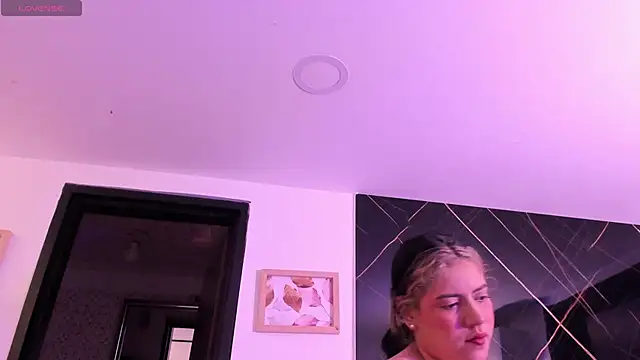 Snapshot of taylor_cupper chatting on 10-02-25, 07:54 taylor cupper online show from 10-02-25, 07:54