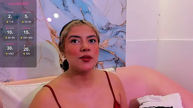 Snapshot of taylor_cupper chatting on 10-08-25, 08:06 taylor cupper online show from 10-08-25, 08:06