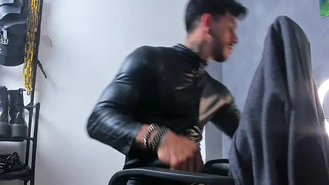 JuanBlade online show from 02-11-26, 04:17