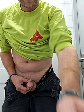 Snapshot of smartzy chatting on 10-14-25, 09:10 smartzy online show from 10-14-25, 09:10