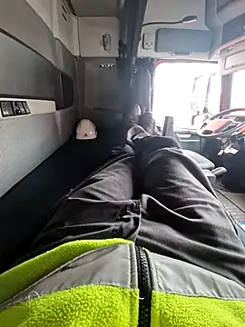 Snapshot of smartzy chatting on 10-20-25, 09:21 smartzy online show from 10-20-25, 09:21