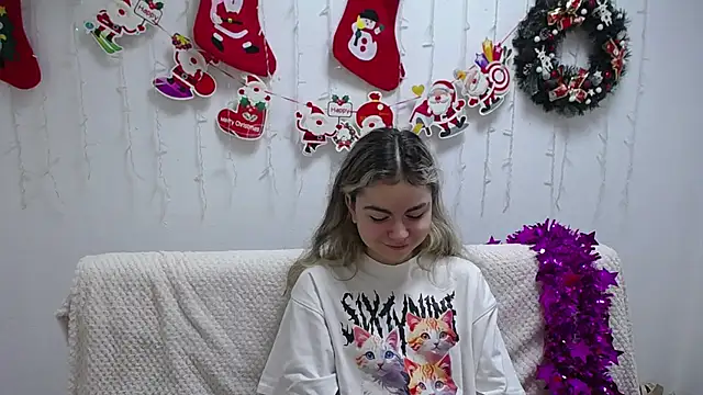 TinaRedly online show from 01-03-25, 10:51