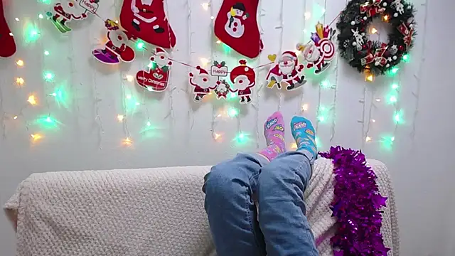 TinaRedly online show from 01-04-25, 01:52