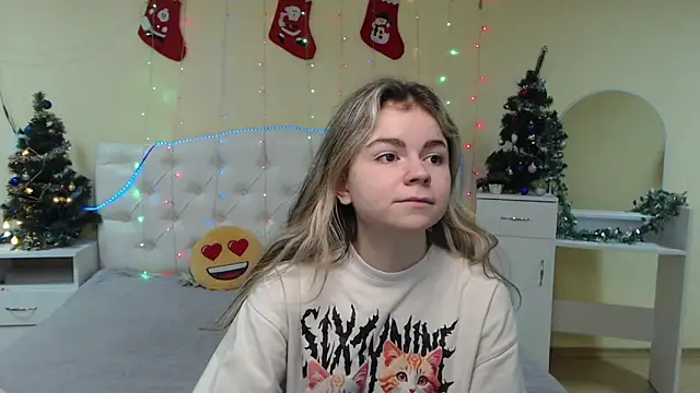 TinaRedly online show from 01-05-25, 02:08