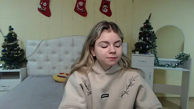 TinaRedly online show from 01-06-25, 06:47