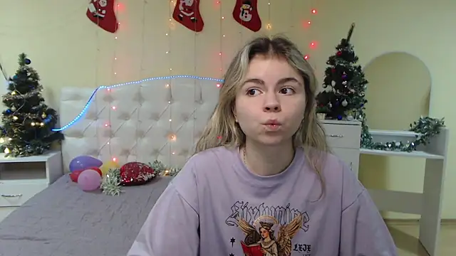 TinaRedly online show from 01-12-25, 09:29