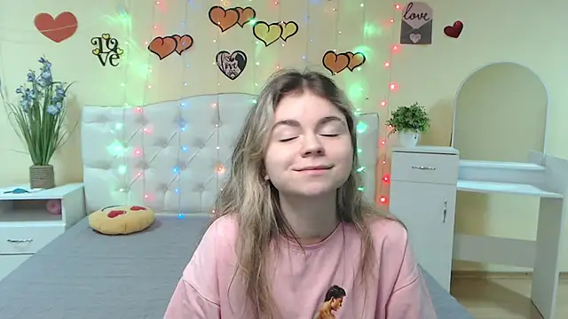 TinaRedly online show from 02-25-25, 12:47