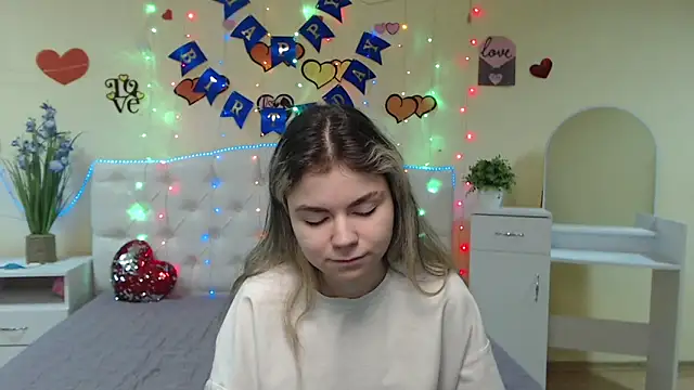 TinaRedly online show from 03-03-25, 04:47