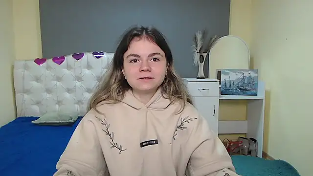 TinaRedly online show from 10-03-25, 05:43