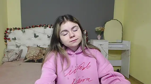 TinaRedly online show from 02-24-26, 07:06