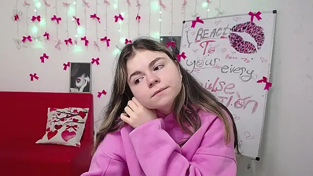 TinaRedly online show from 03-19-26, 11:25