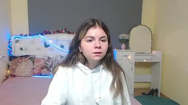 TinaRedly online show from 05-01-26, 06:01