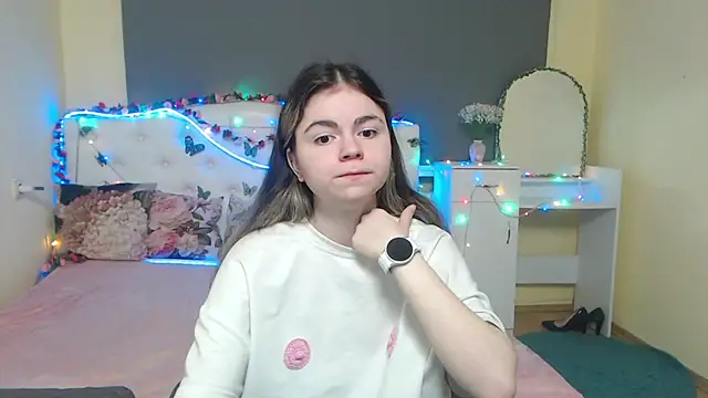 TinaRedly online show from 05-03-26, 05:19