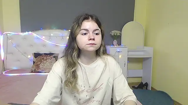 TinaRedly online show from 05-07-26, 05:24