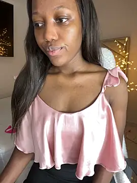 Snapshot of kellya_ chatting on 02-15-26, 10:06 kellya online show from 02-15-26, 10:06