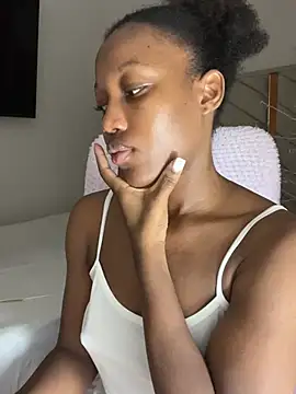 Snapshot of kellya_ chatting on 03-21-26, 11:30 kellya online show from 03-21-26, 11:30