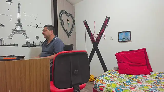 hotandfierylatinos2023 online show from 02-25-25, 12:03