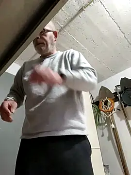 bottomhairy online show from 04-02-26, 02:58