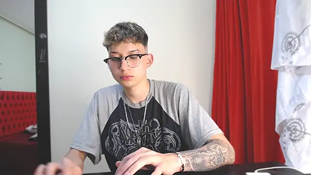  Thomas hot  online show from 12-31-24, 03:01