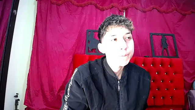  Thomas hot  online show from 03-13-25, 12:27
