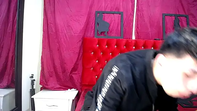  Thomas hot  online show from 03-16-25, 01:38