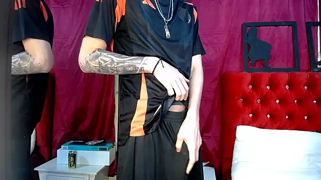  Thomas hot  online show from 03-21-25, 06:49